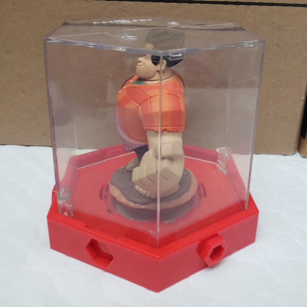 Disney Infinity Wreck It Ralph Figure With Display Case - Picture 2 of 4